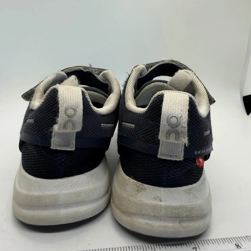 On Cloud Play Kids Running Shoes Navy Blue White Hook Loop Sneakers US 12.5 K